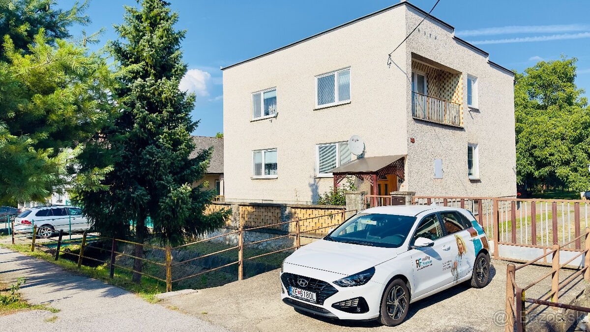 PREDANÝ Rodinný dom Vyšný Lanec - časť obce Perín