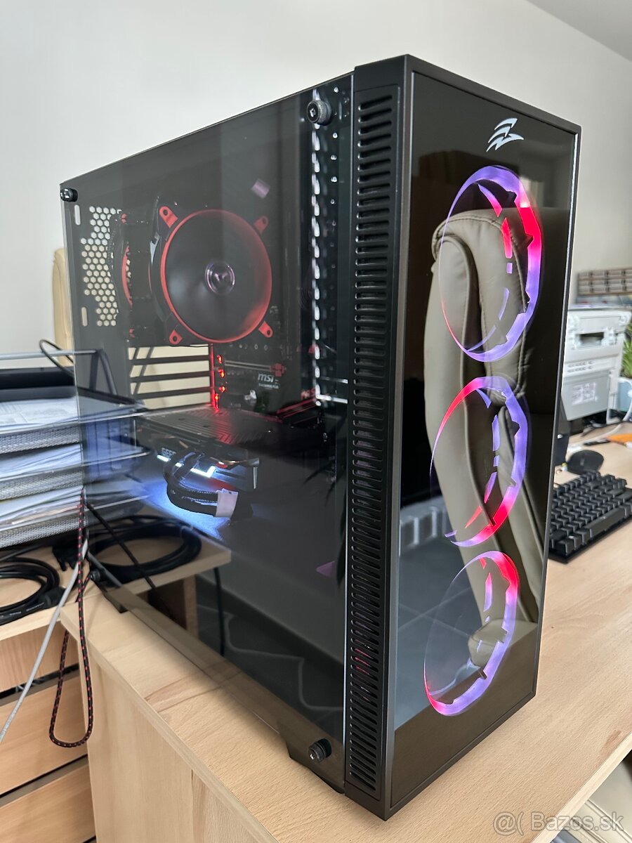 Herné počítač a monitor