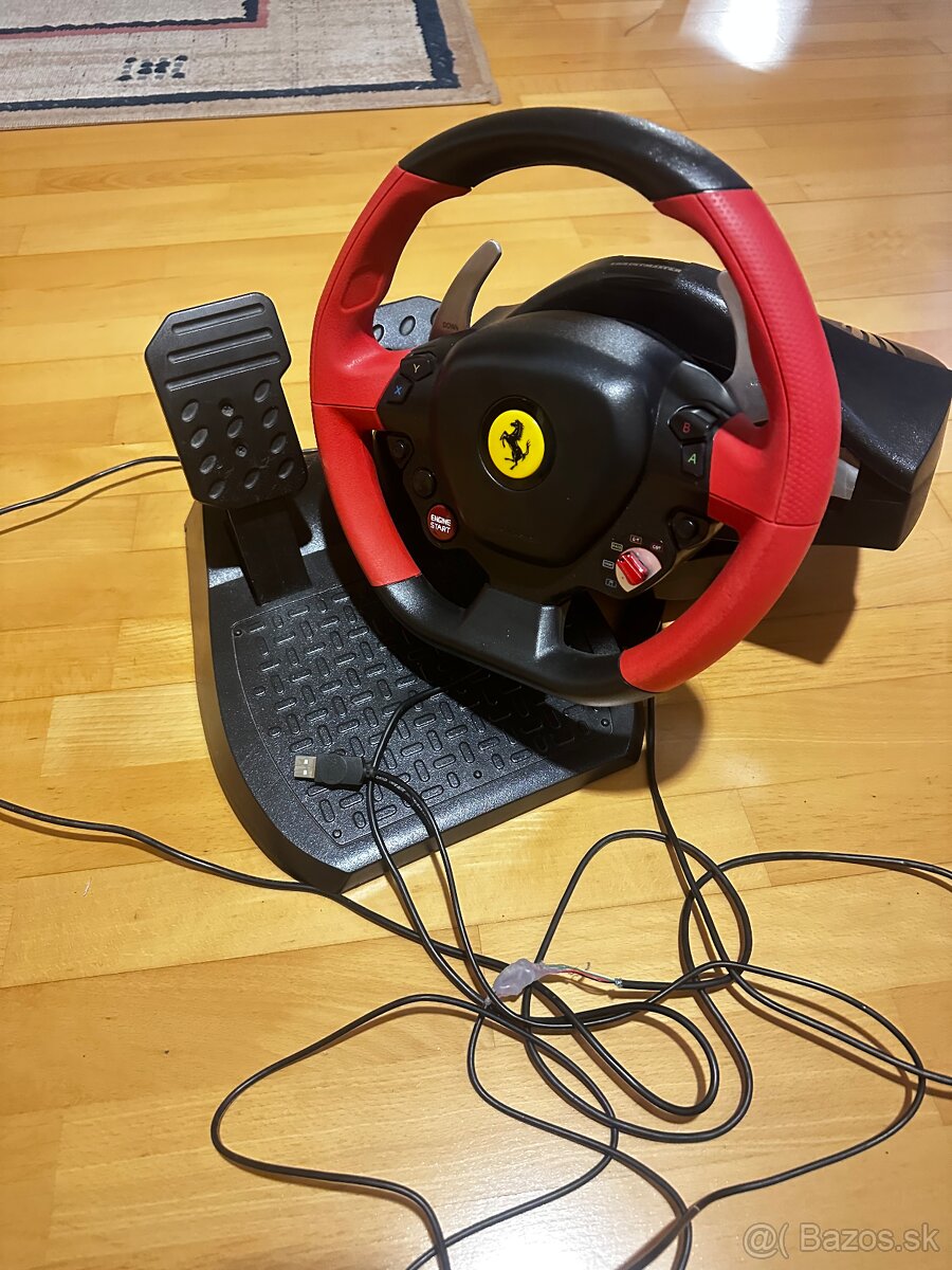 Thrustmaster Ferrari volant s pedálmi xbox