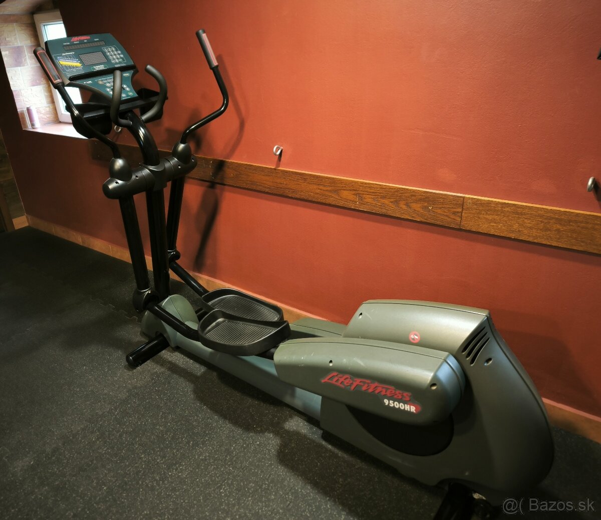 Life fitness eliptický trenažér