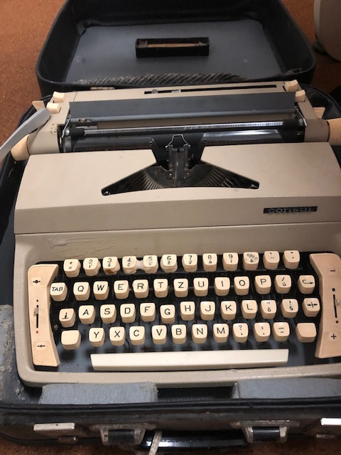 Písací stroj Consul