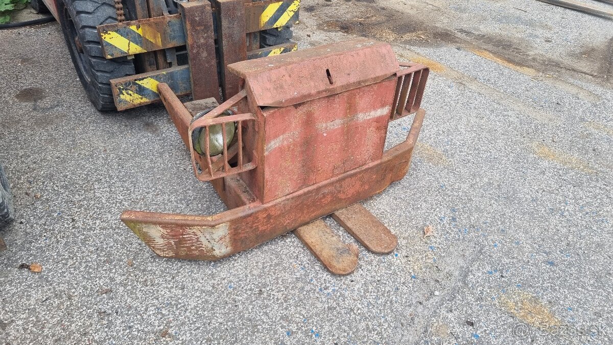 rám náraznik zetor