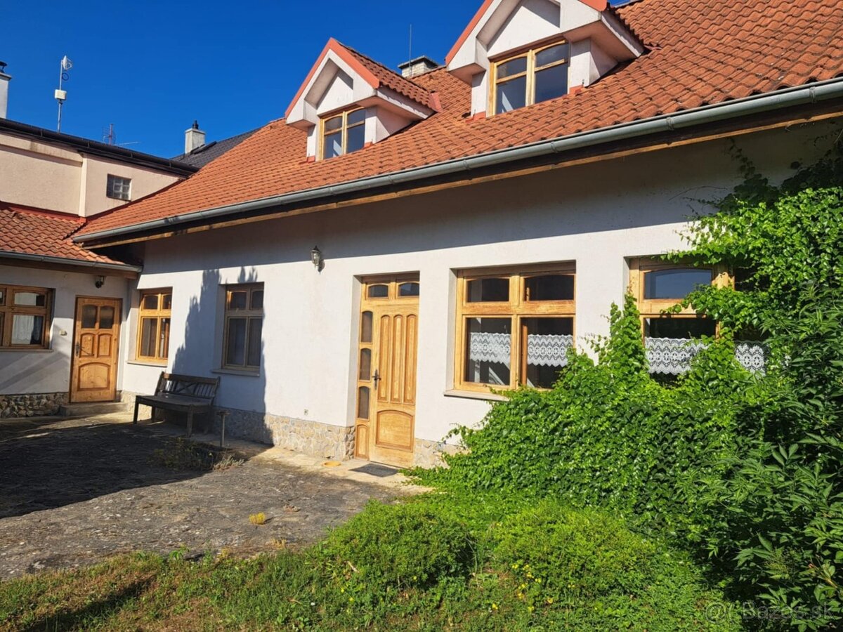 Očkov - Krásny viacgeneračný RD, 698 m2 pozemok na predaj