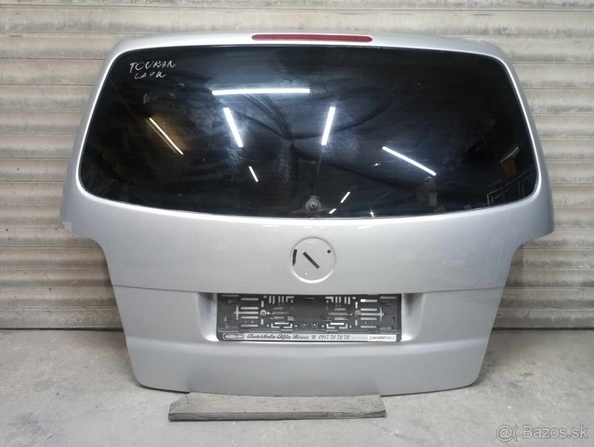 Predam kufrove dvere,zadna kapota VW-TOURAN 03-10