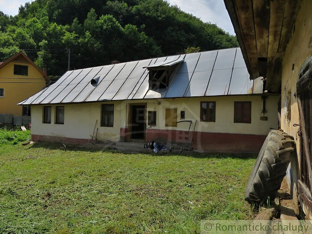 Chalupa na rekonštrukciu v obci Hačava