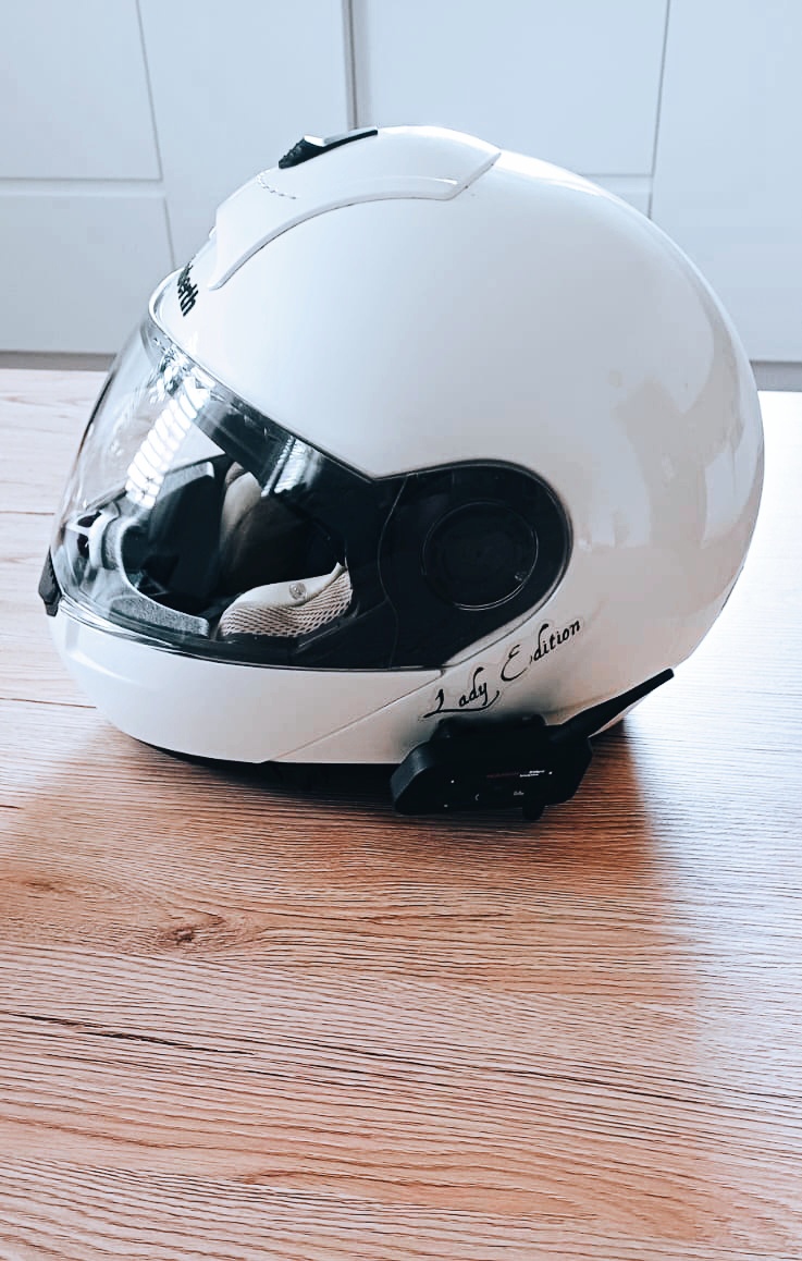 Dámska prilba Schuberth + interkomy