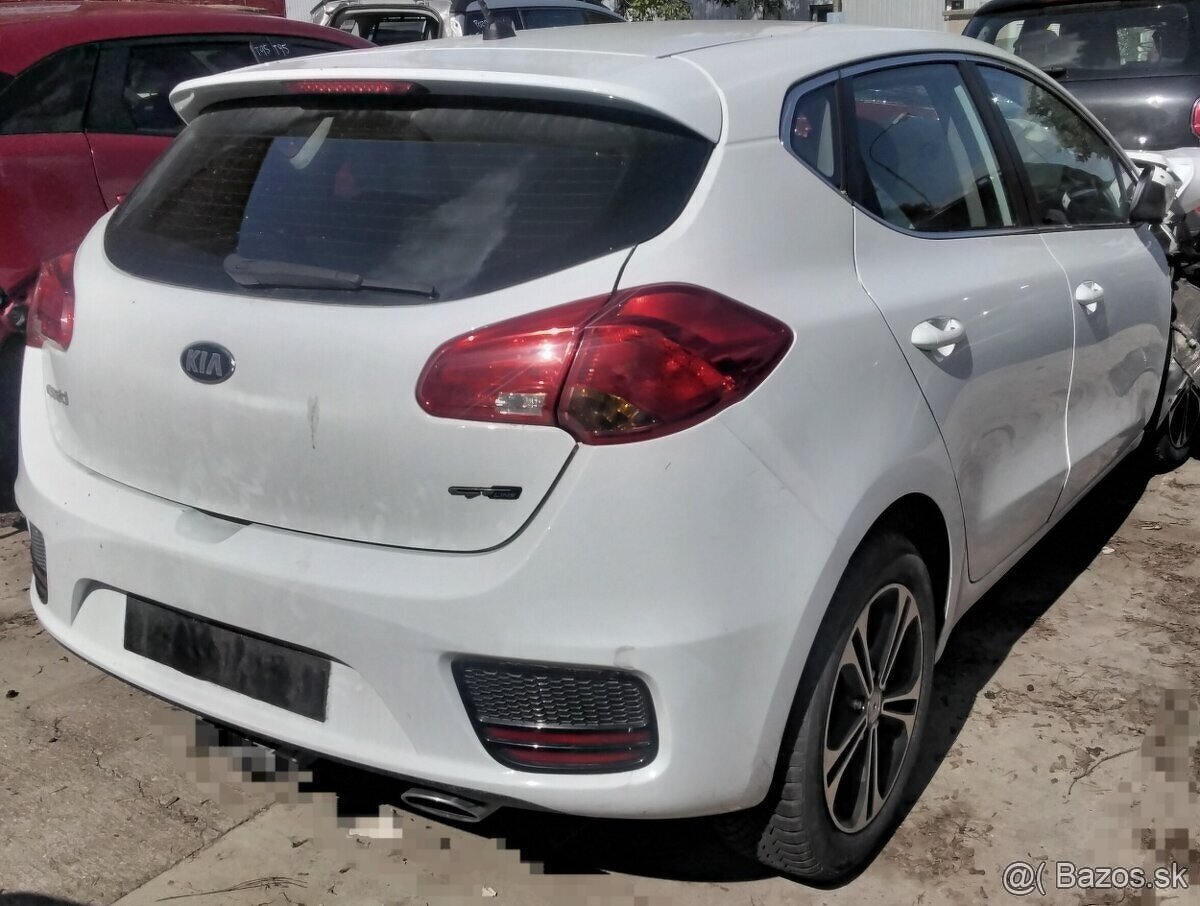 KIA CEED 1.4 CRDI 2015 predám MOTOR D4FC, DVERE, TRYSKY 044