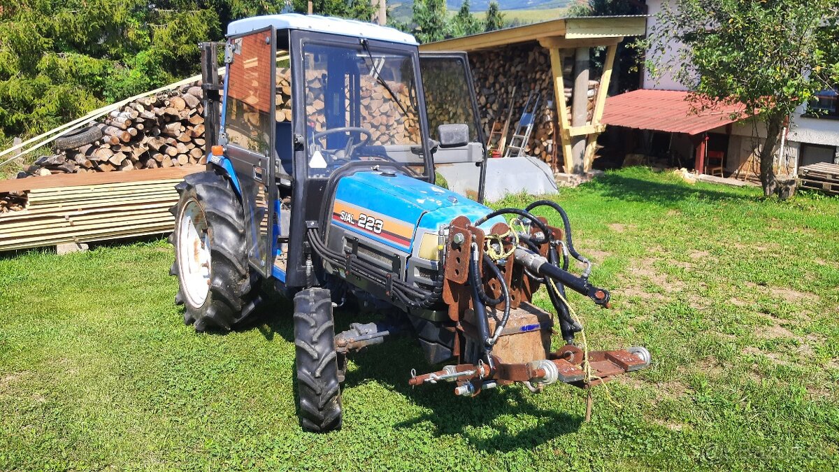 malotraktor Iseky SIAL 223