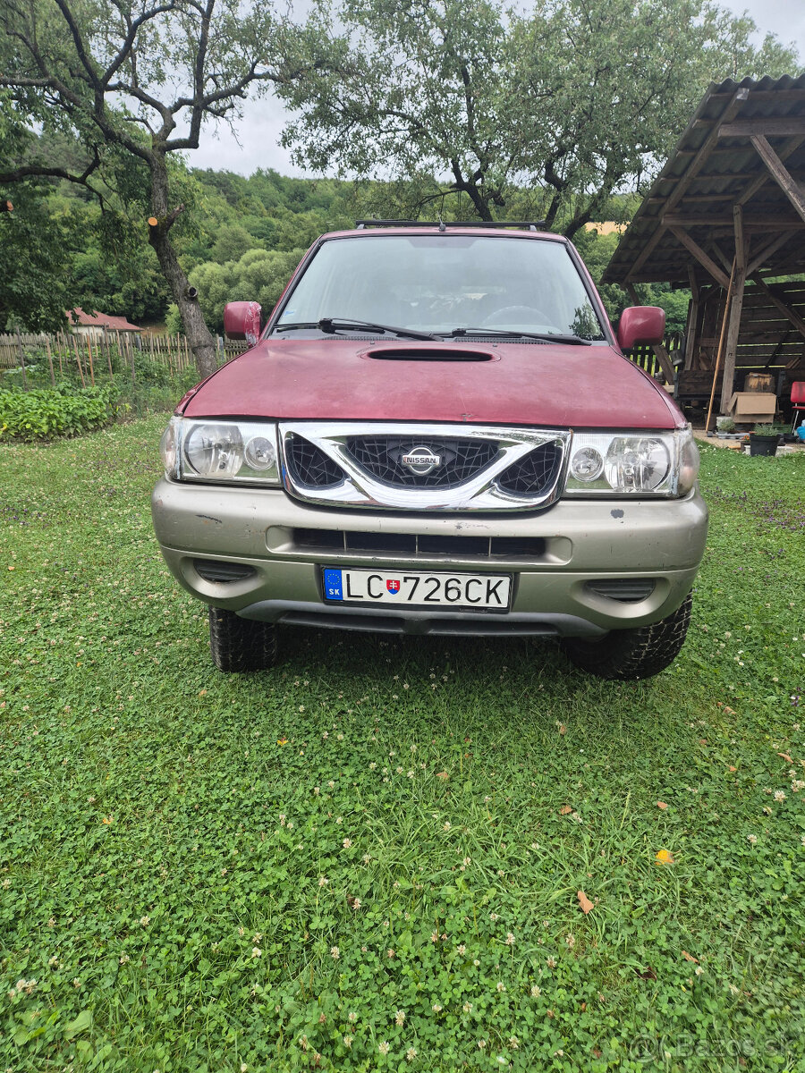 Predám Nissan Terrano II