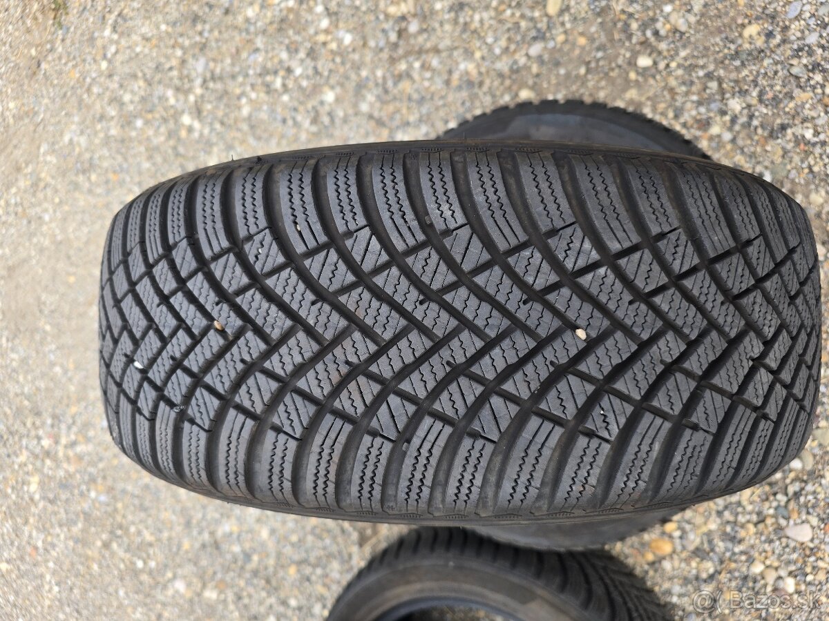 Predam zimne gumy Hankook 205/50R17 rocnik 2023