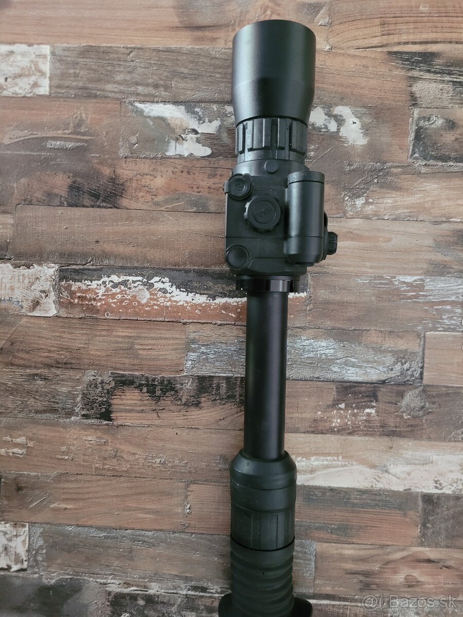 Nočné videnie Yukon photon