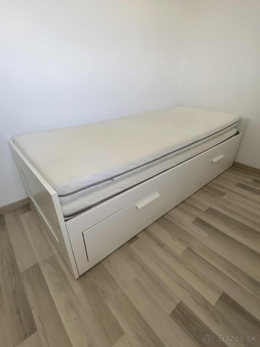 Postel IKEA BRIMNES