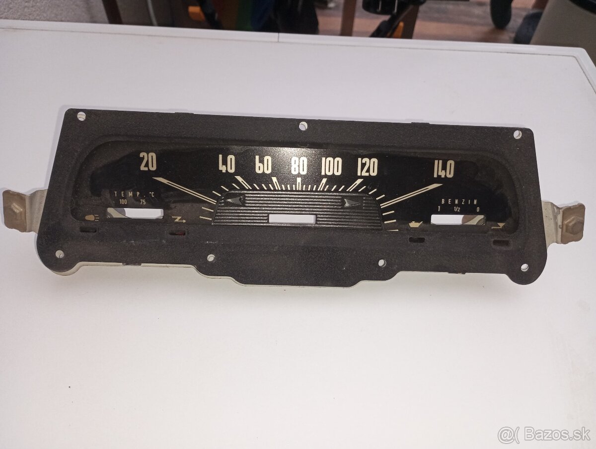 predam palubny budik na Skoda 1203 a Fiat 125P + svetlomet