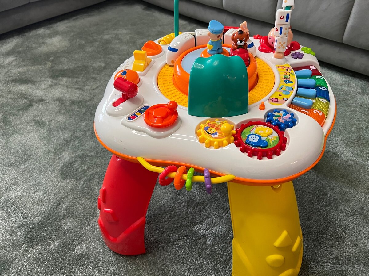 Hrací stolček pre bábätko