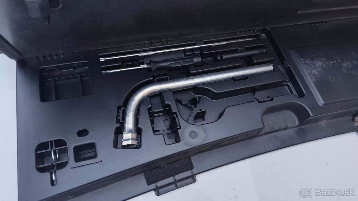 Plato + Sada rezervy Audi A4 B8 avant