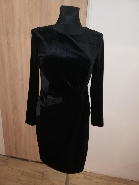 Zamatové šaty Montego veľkosť M