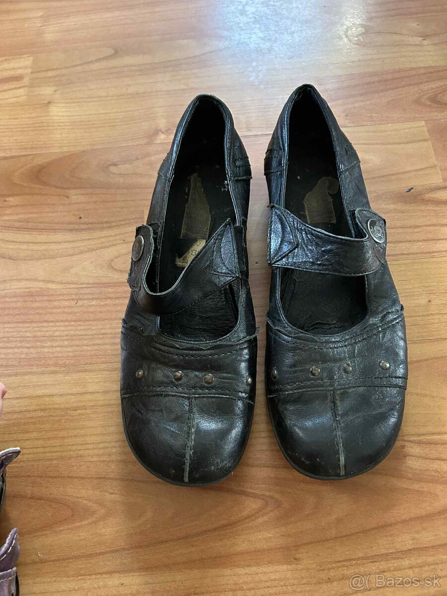 Práve kožené balerínky 38