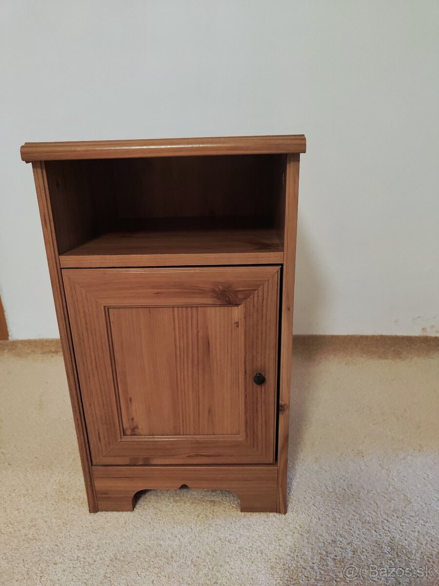 Predám nočný stolík