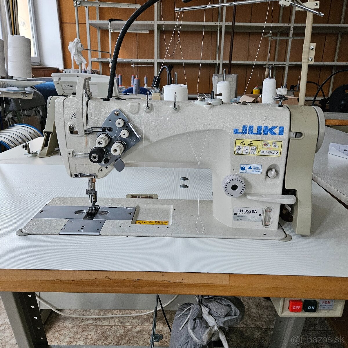 JUKI LH-3528A 2-ihlový šijací stroj