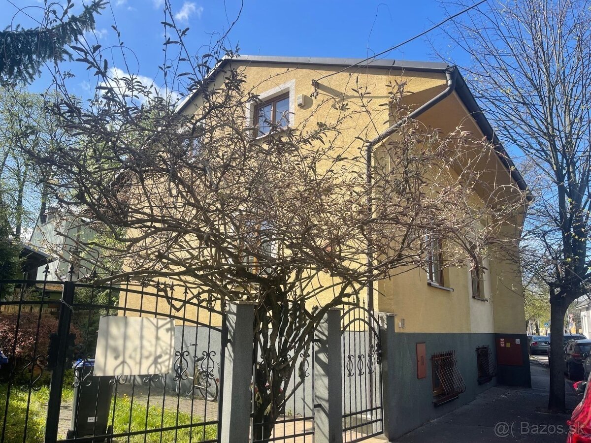 NA PRENÁJOM exkluzívna nehnuteľnosť v centre mesta PIEŠŤAN