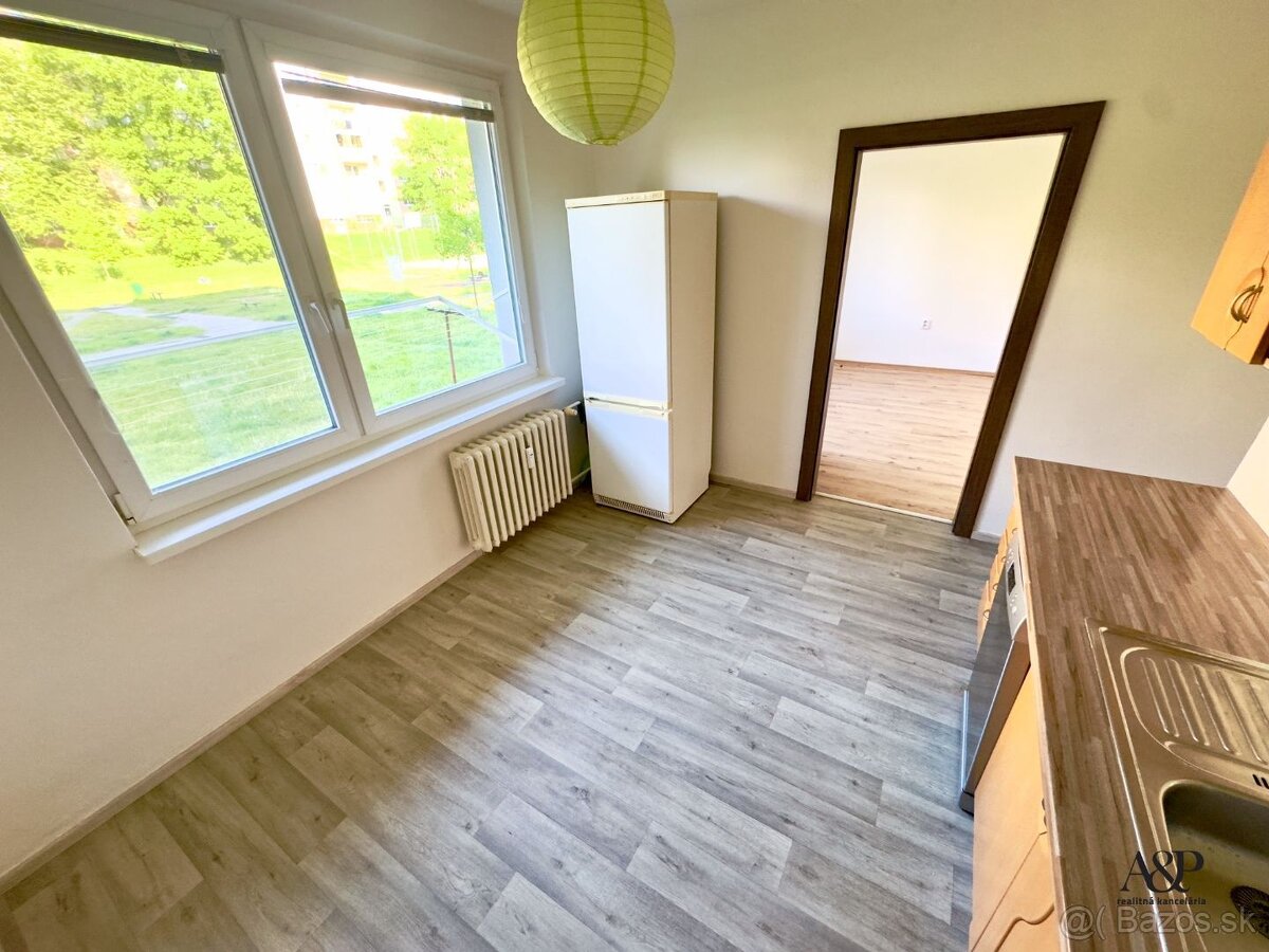 VÝRAZNÁ ZĽAVA NA PREDAJ 4 IZB. BYT, 84M2, LÚČKY, HOLÍČ