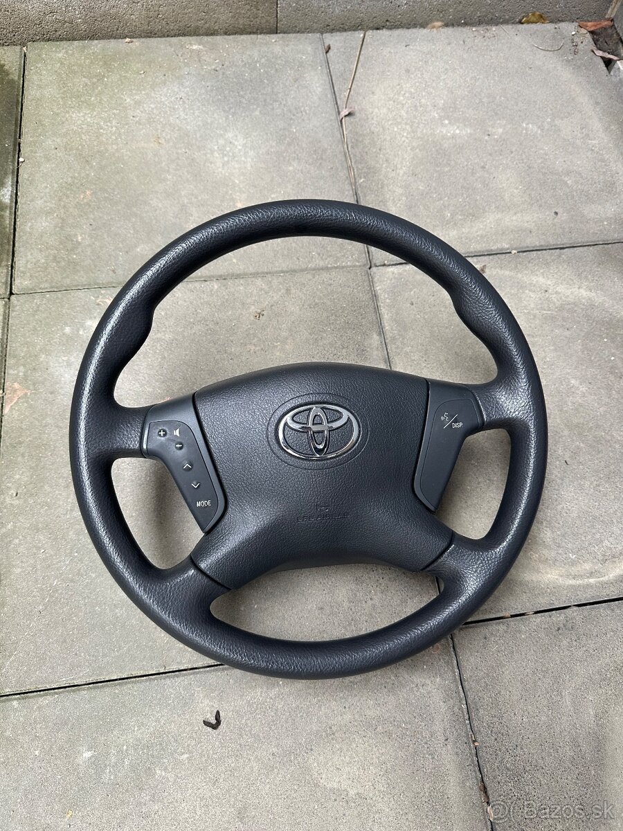 Predám volant svetlo airbag Slimák Avensis T25 2003-