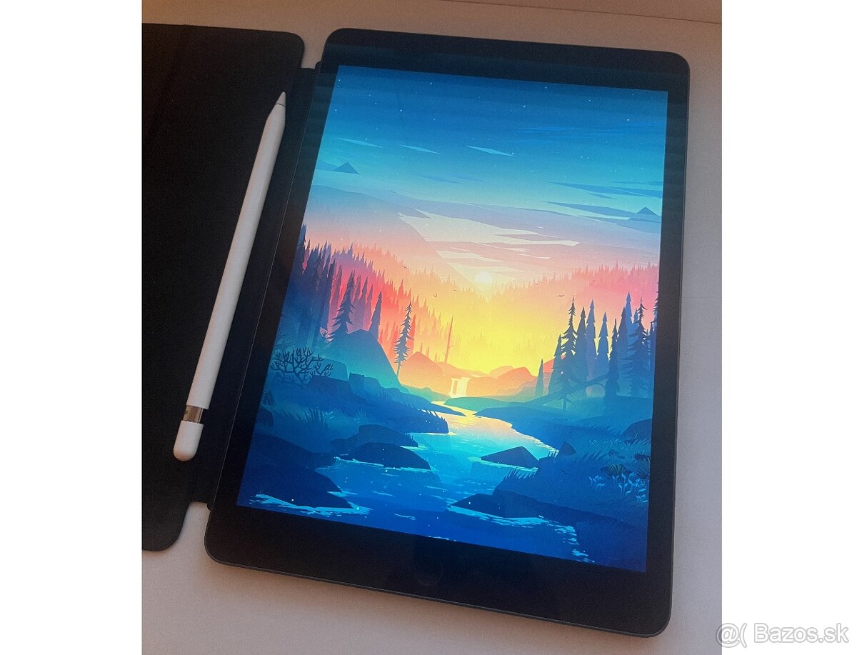 iPad (8. generácia, 32GB) + Apple Pencil + Smart Cover