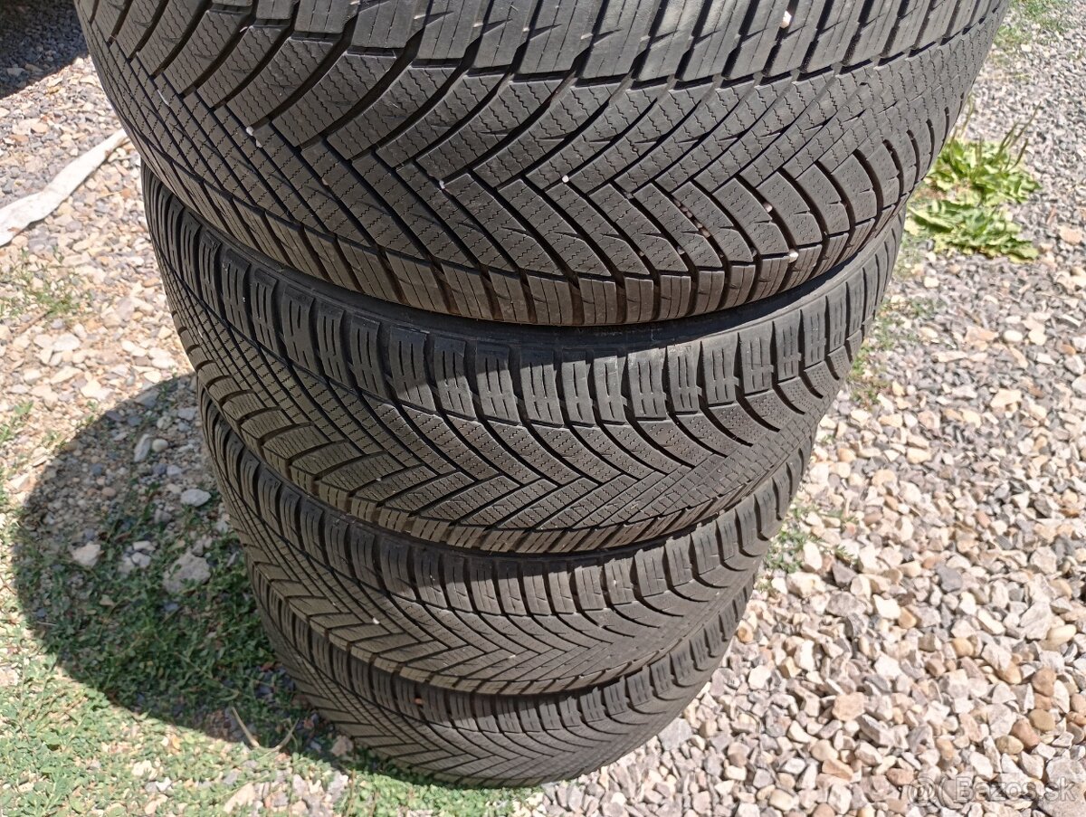 Predam 4ks pneu 215/40/zr17 celorocne 87W Imperial