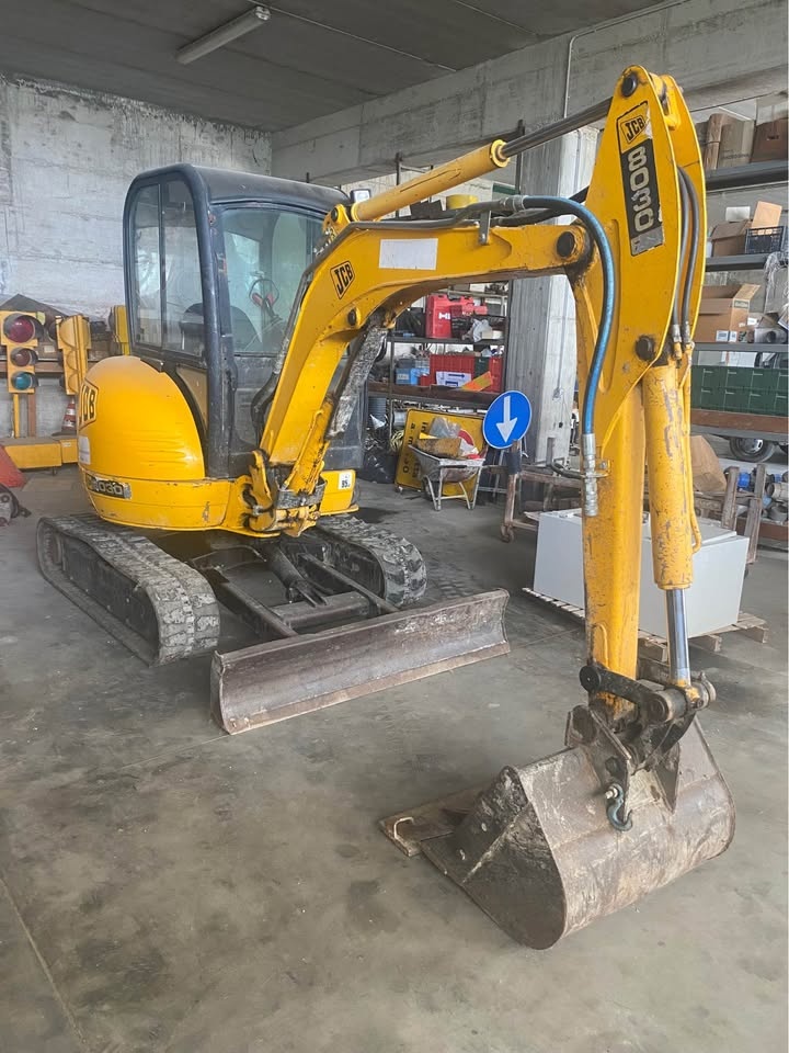 Bagr JCB 8030