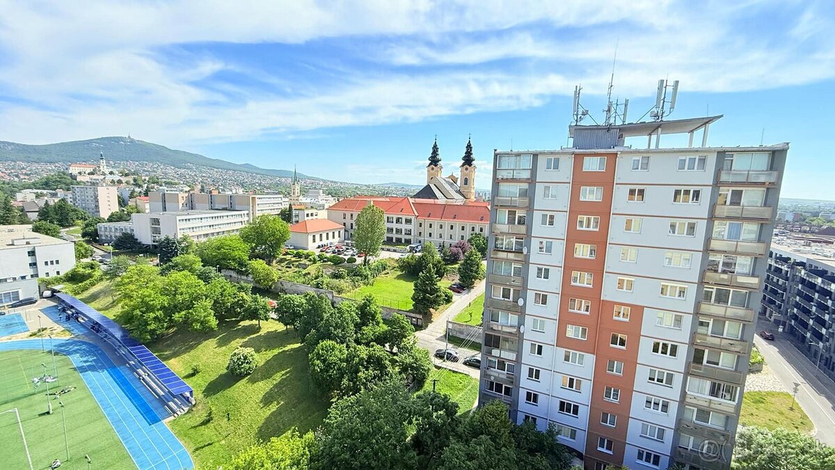 EXKLUZÍVNA PONUKA – Priestranný 1-izbový byt s výhľadom na N