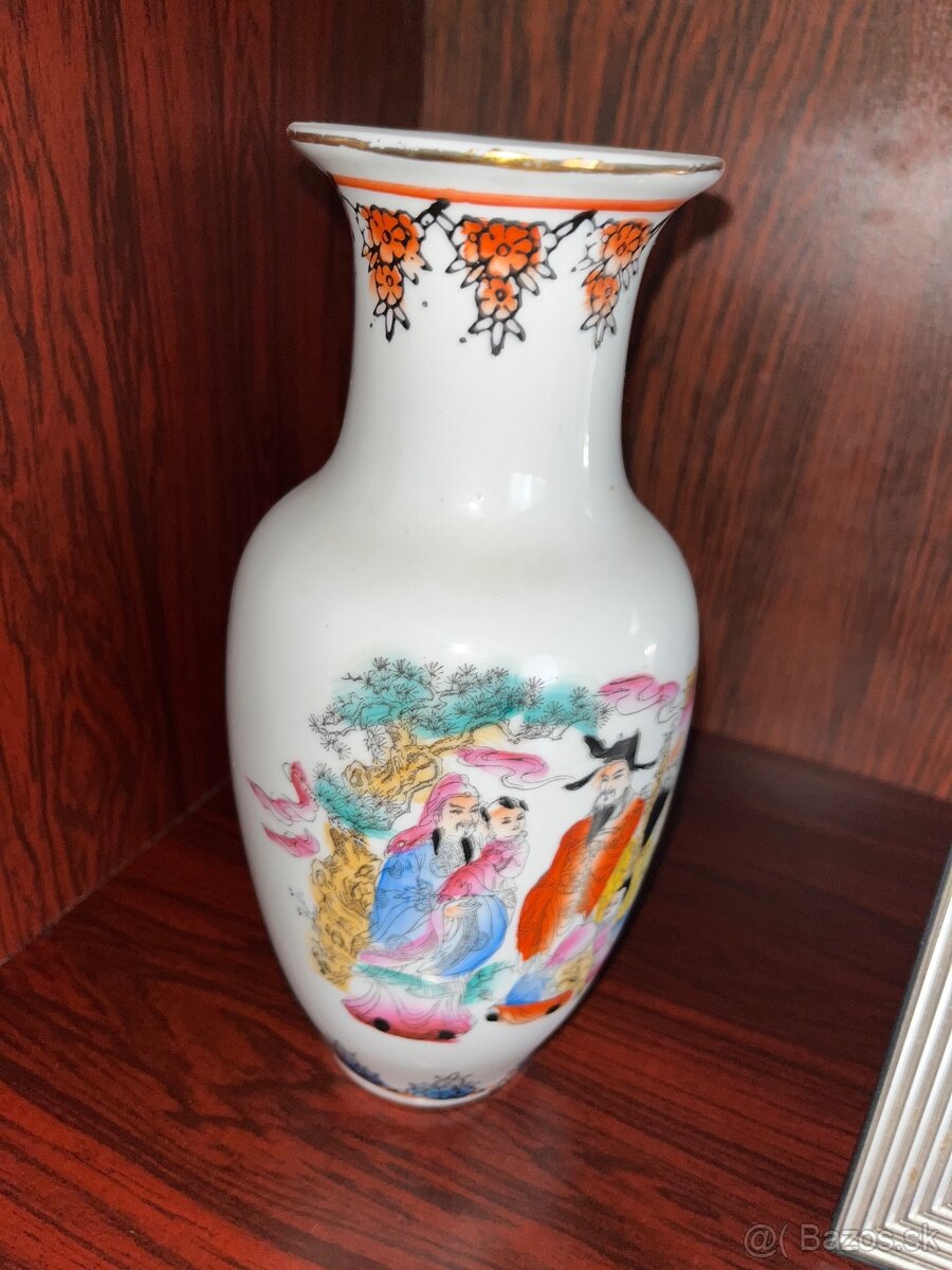 Retro porcelanova vaza, azia motivy