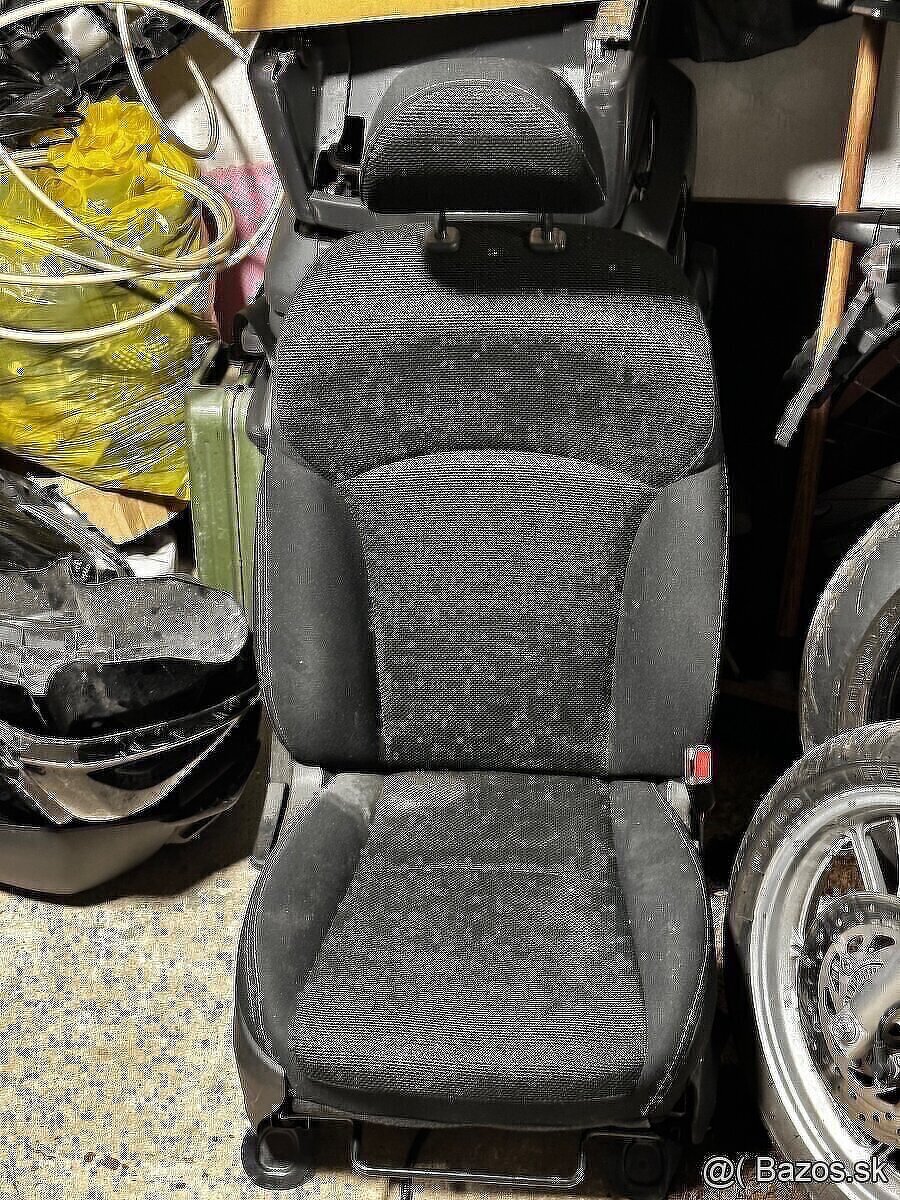 Predám spolujazdcovu sedačku na Subaru impreza / xv