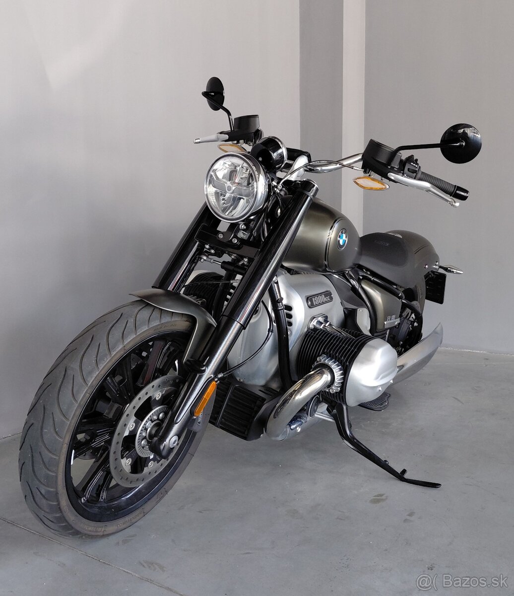 BMW R18