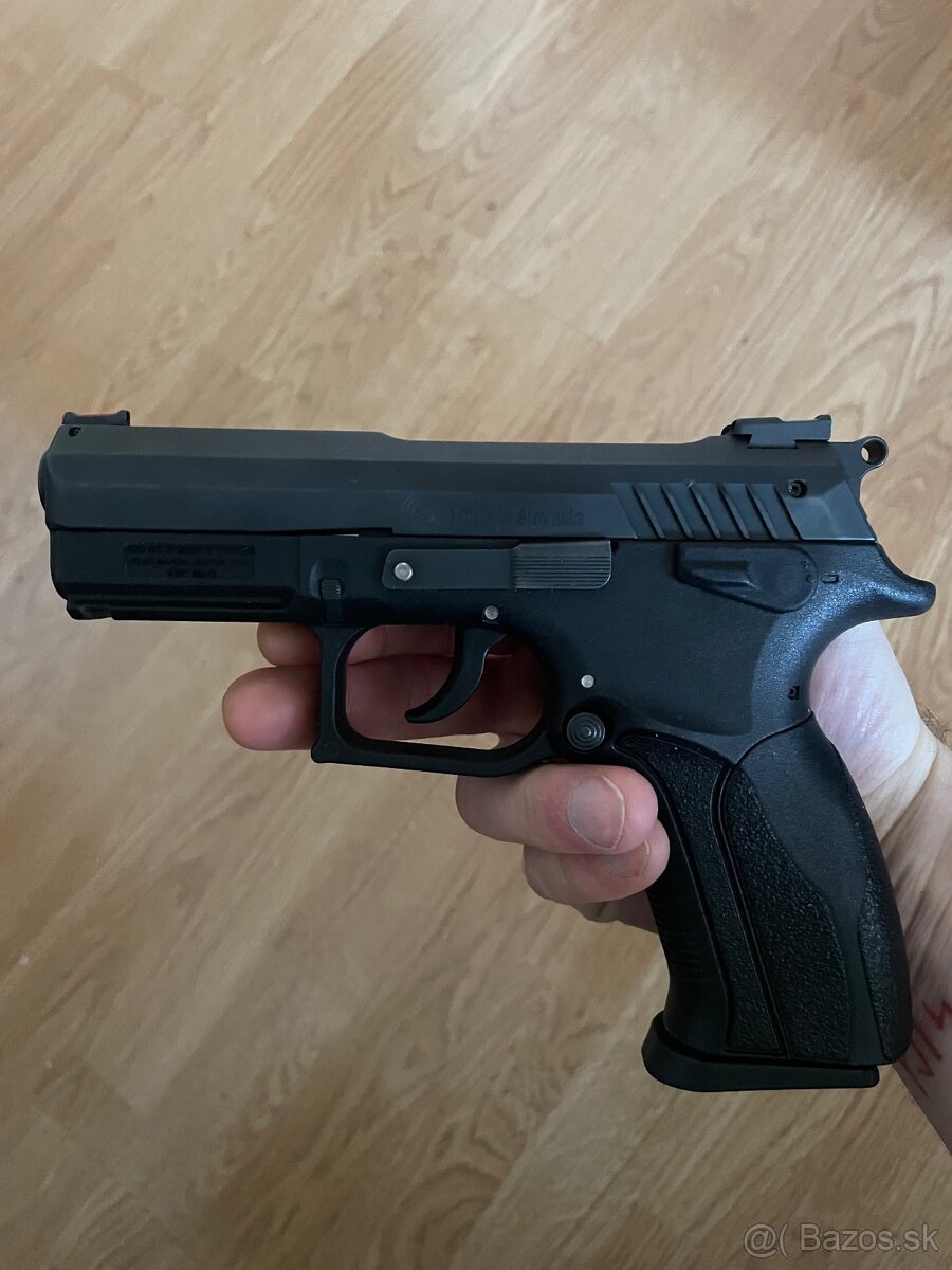 Flobertova, plynova pistol