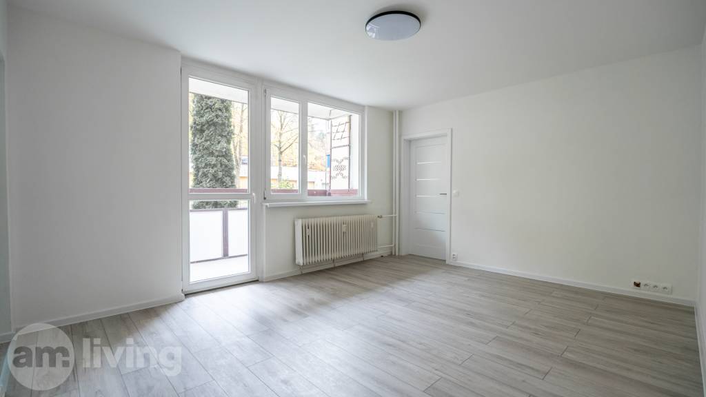 REZERVOVANÉ - 4i byt 80 m2 + loggia - Trenčín