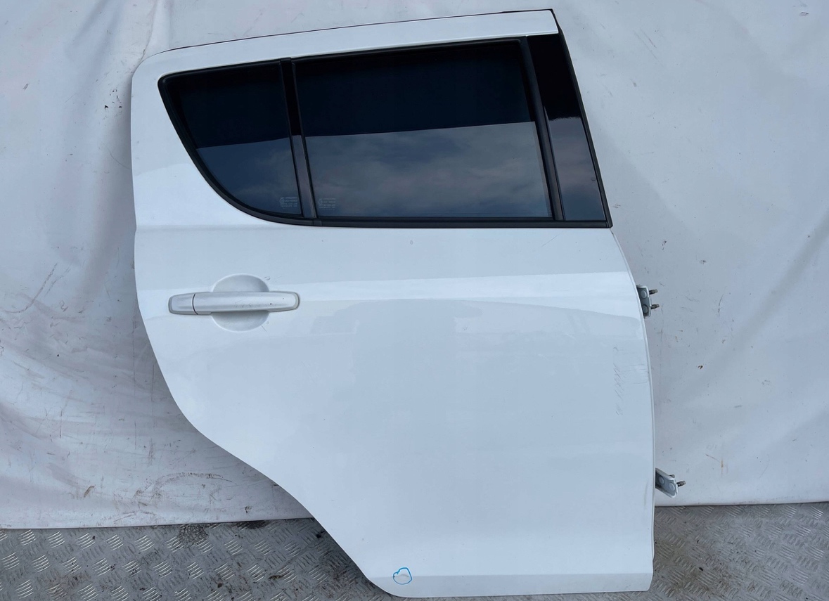 Suzuki swift mk7 2010- ľavé zadné dvere