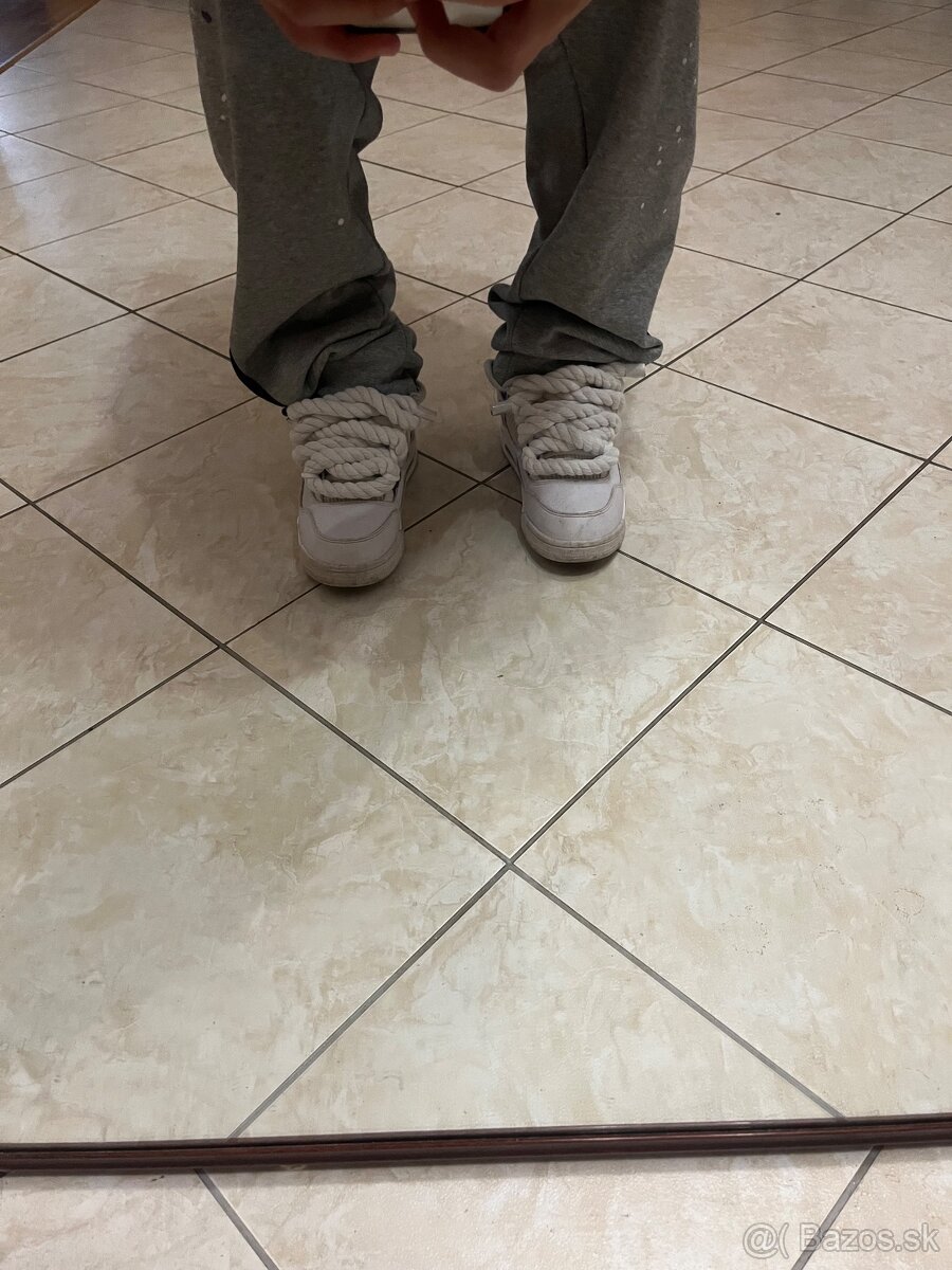 Jordan 4 (custom laces)