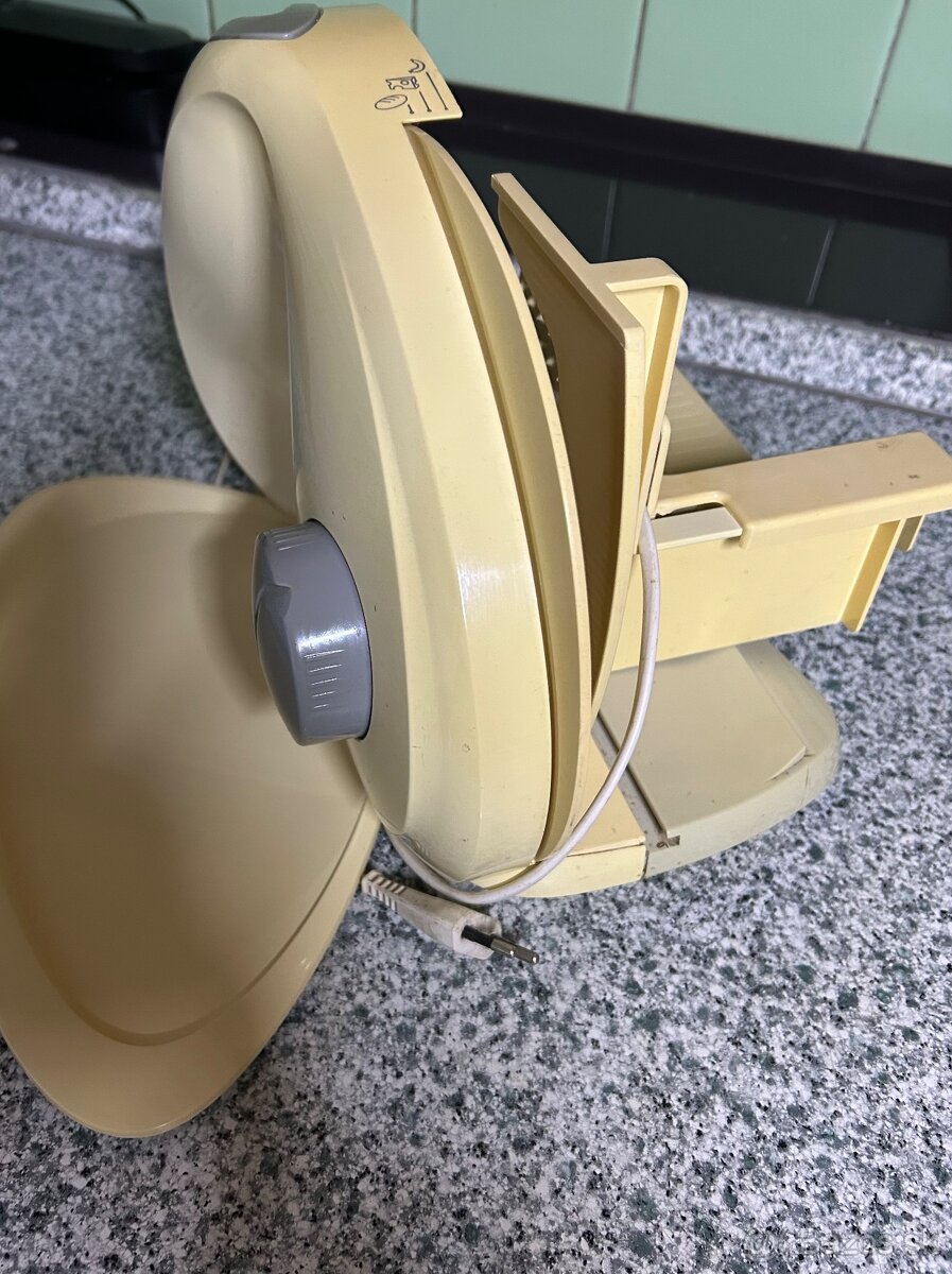 Predám malé veci do kuchyne,ktoré nepoužívam /5€-10€/