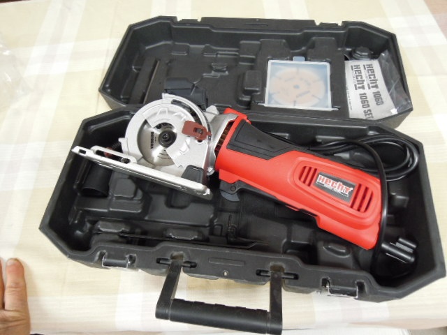 Pila ponorná HECHT 1060