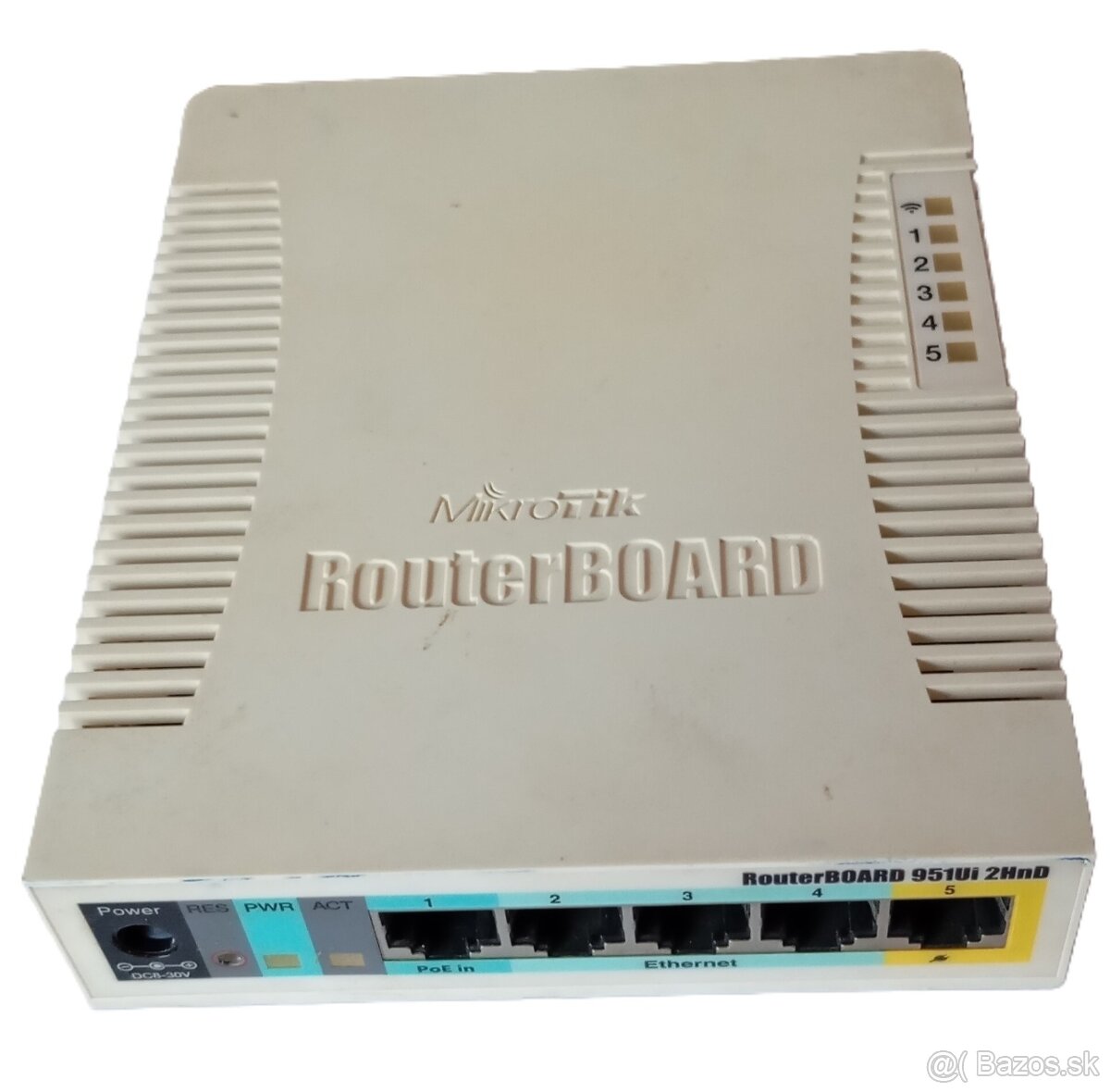 MikroTik RB951Ui-2HnD, WiFi RouterOS
