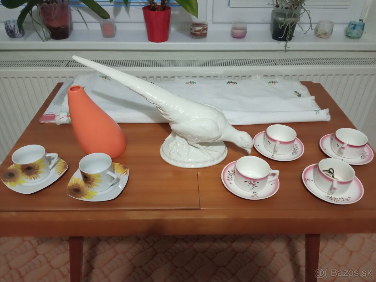 Dekorácie a keramika