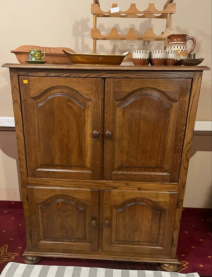 komoda, masiv, v 133cm, s 110 cm, h 54 cm, bazar