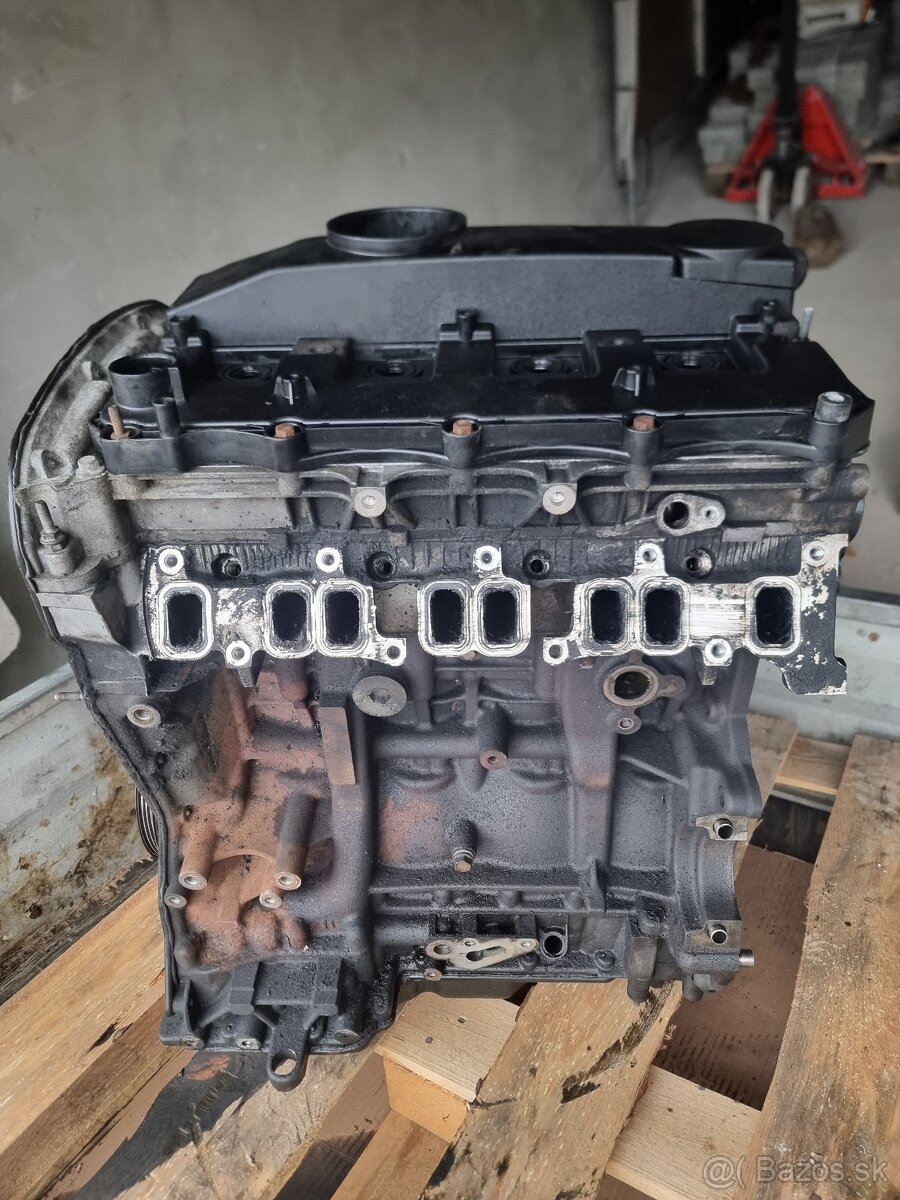 Ford tranzit Polomotor, hlava komplet 2.2