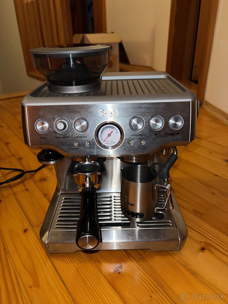 Kávovar Sage BES875BSS