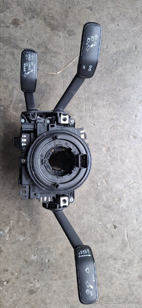 Podvolantová jednotka s páčkami VW Group