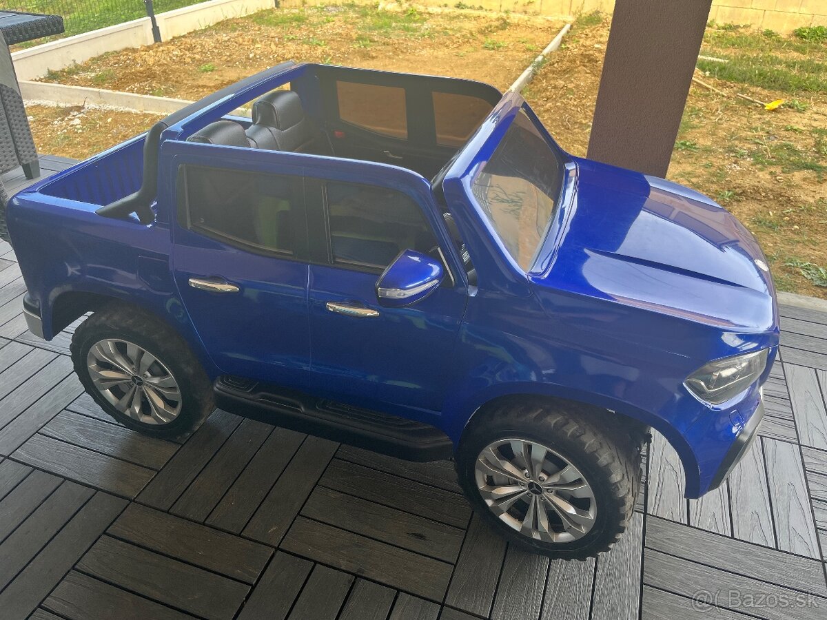 Elektrické autíčko Mercedes X-Class - LCD - MP4 - Lakované -