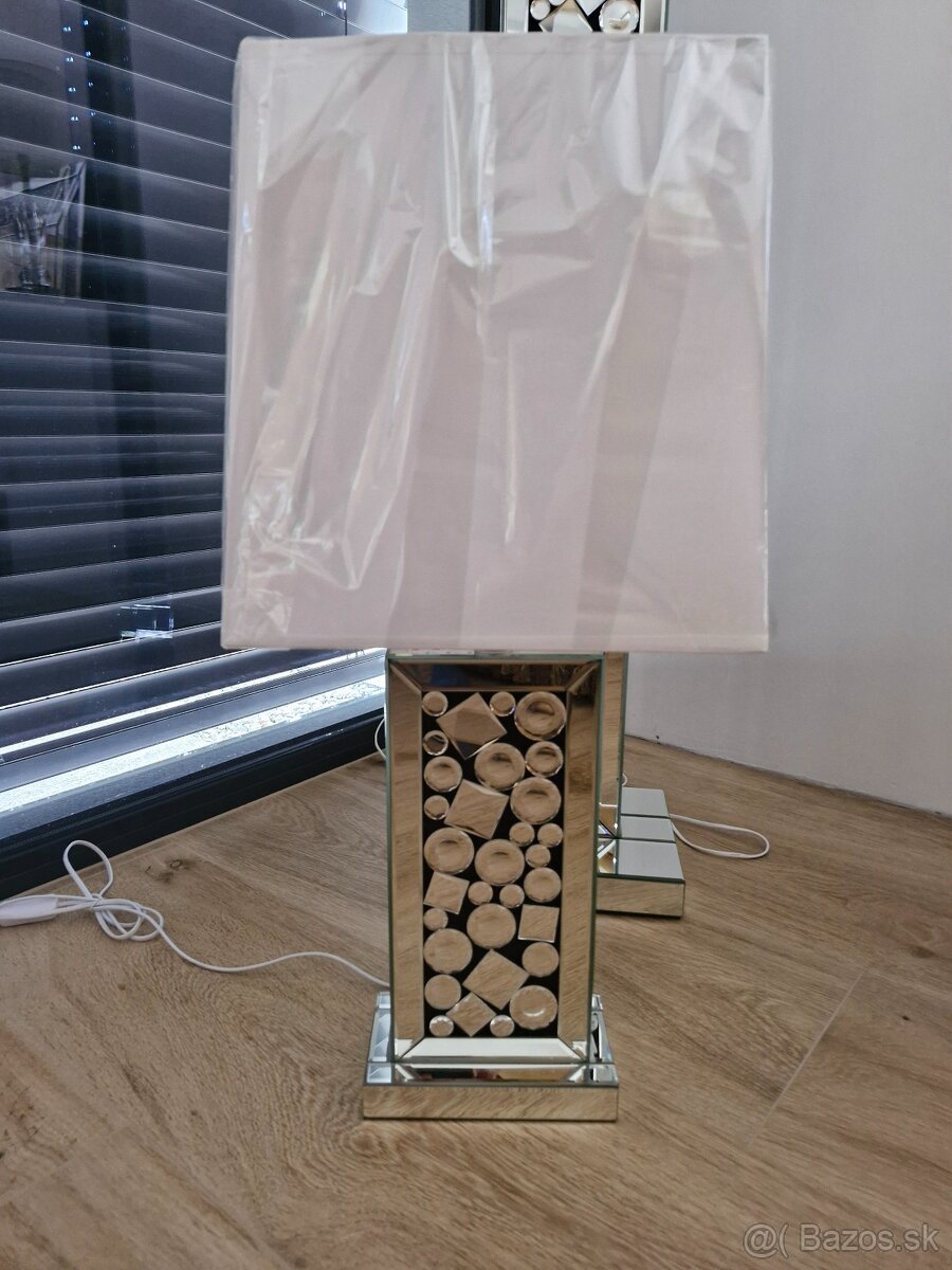 Dizajnová lampa s brúseným sklom