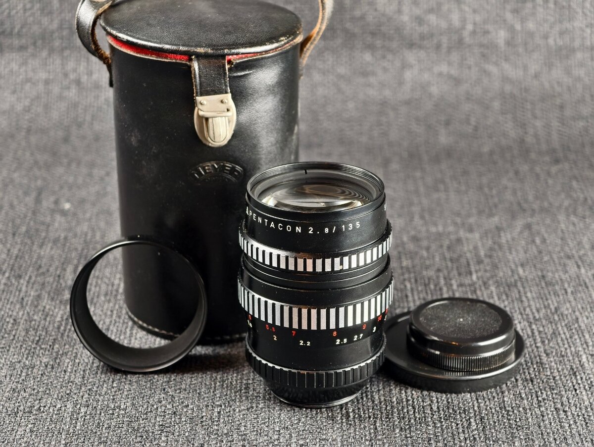 Pentacon 135mm f2,8 Bokeh Monster zebra M42