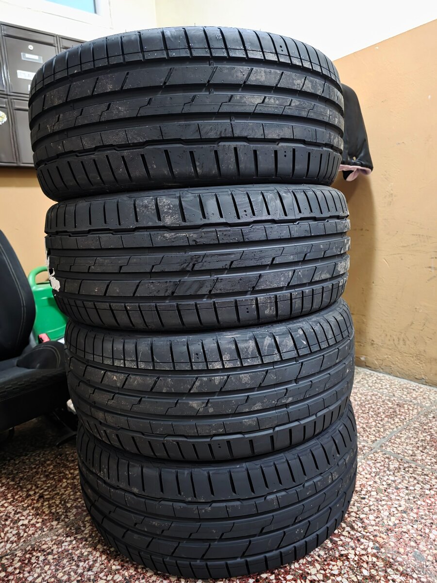 Letne pneu 225/45 r18 hankook