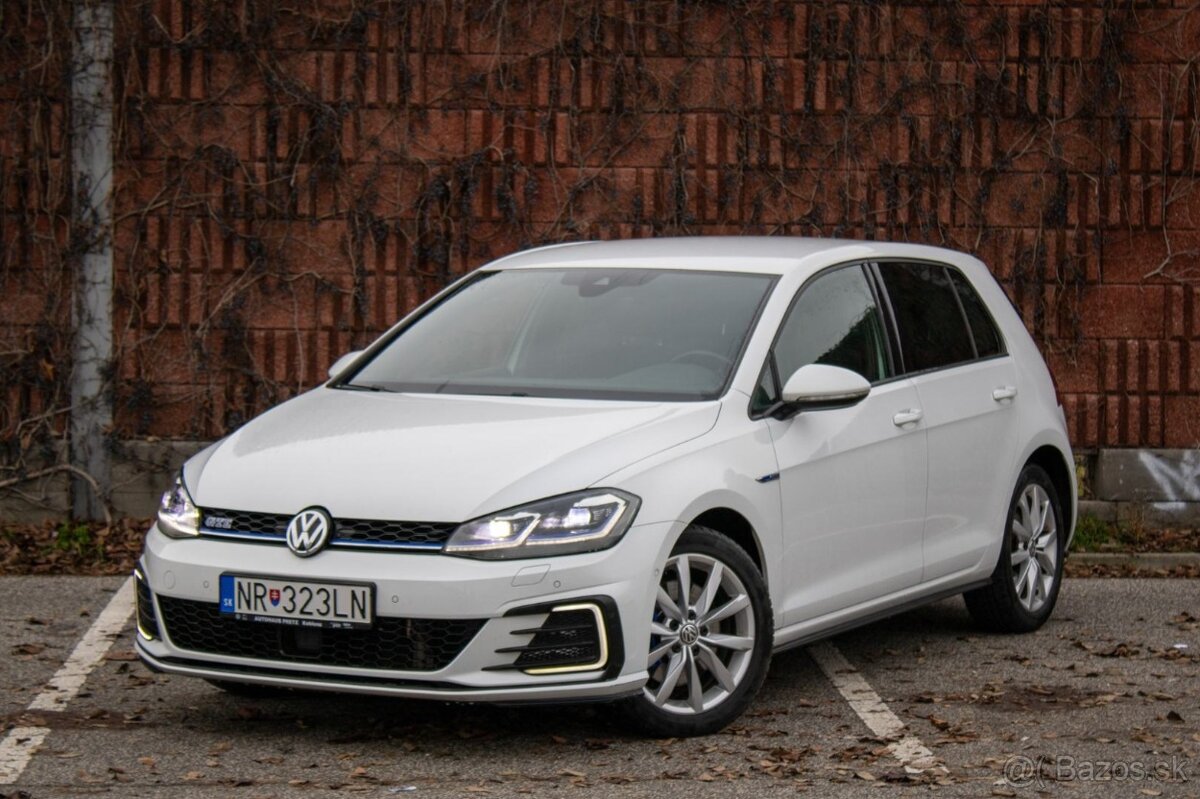 Volkswagen Golf GTE 1.4TSI Hybrid